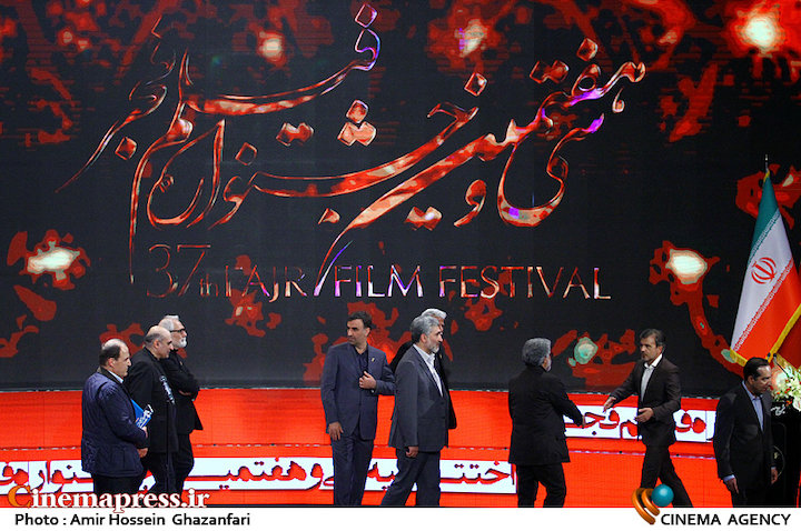 جشنواره فیلم فجر از بی ثباتی مفرط رنج می برد هنرمندان و فرهنگ سازان کشور تحت تاثیر القائات و سیاست ها ی غربی قرار گرفته اند
