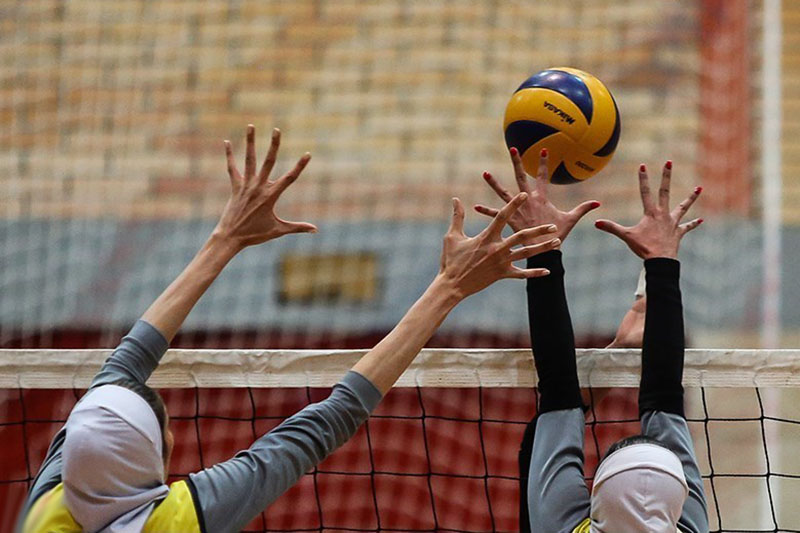 پیکارهای والیبال بانوان جام باشگاه های ایران در یزد آغاز شد