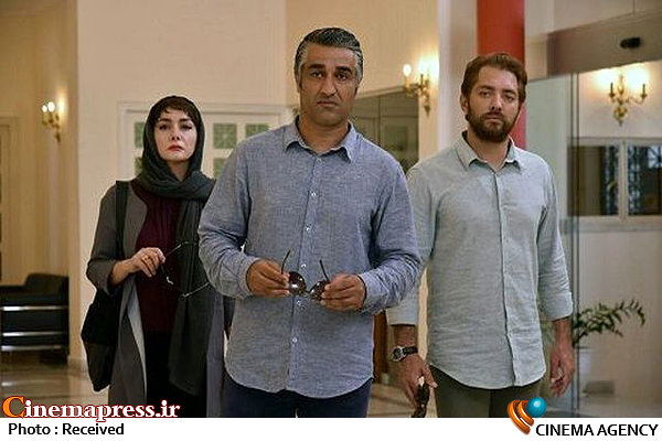 ایده اصلی کارگردان در ترسیم دزدی خوب و دزدی بَد وقتی یک فیلم کوتاه با بودجه معلوم الحال، بُلند می شود ایده اصلی کارگردان در ترسیم دزدی خوب و دزدی بَد وقتی یک فیلم کوتاه با بودجه معلوم الحال، بُلند می شود