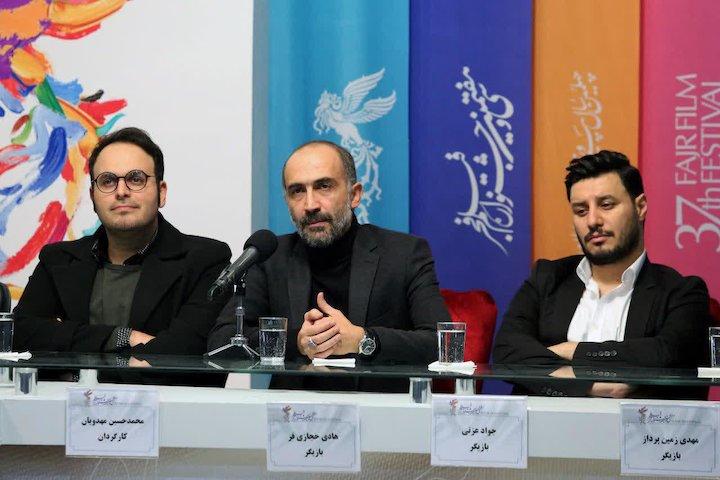 نشست فیلم «ماجرای نیمروز: رد خون» برگزار شد مهدویان: مطابق عقاید خودم فیلم میسازم نشست فیلم «ماجرای نیمروز: رد خون» برگزار شد مهدویان: مطابق عقاید خودم فیلم میسازم