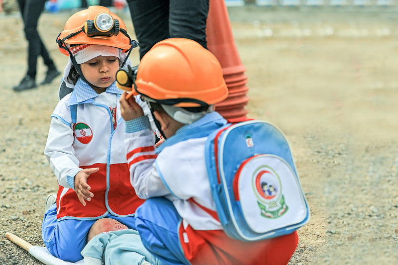 یک میلیون کودک با آموزشهای امدادی آشنا شدند یک میلیون کودک با آموزشهای امدادی آشنا شدند
