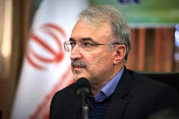 دیوارهای جهان در عرصه دیپلماسی را باید با تکیه بر علم برداشت