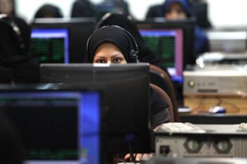 انتصاب بانوان در پست های مدیریتی بنیاد شهید بررسی می شود